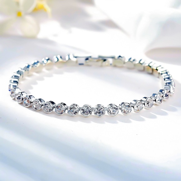Silver & Crystal 1-Layer Prom Bridal Bracelet - Picture 4 of 7